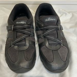 Women’s Grey Sketchers Sneakers
